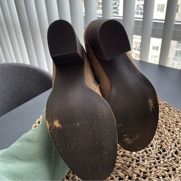 BP Lance Leather Block Heel Bootie - Picture 7 of 9